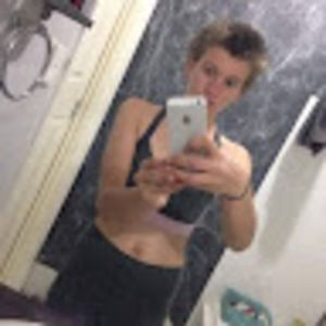 Meet your Posher, Chloe